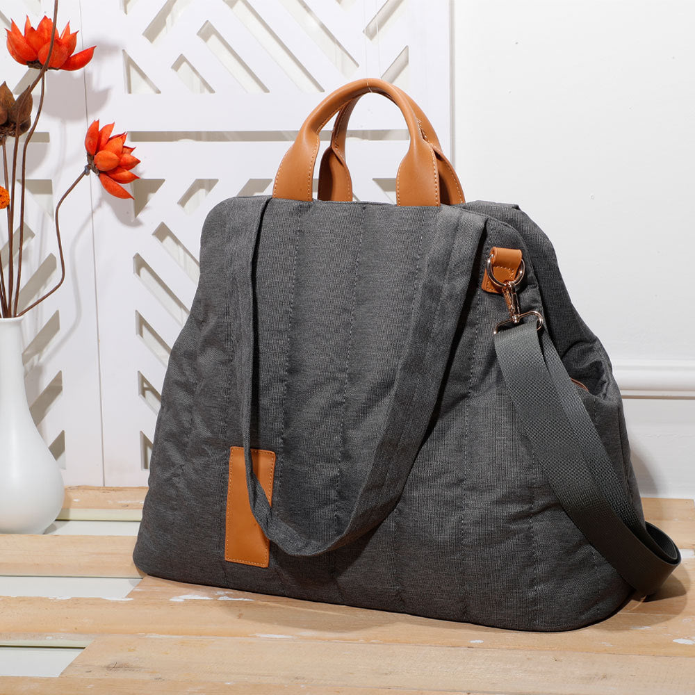 Lightweight Waterproof Portable Pet Carrier Handbag
