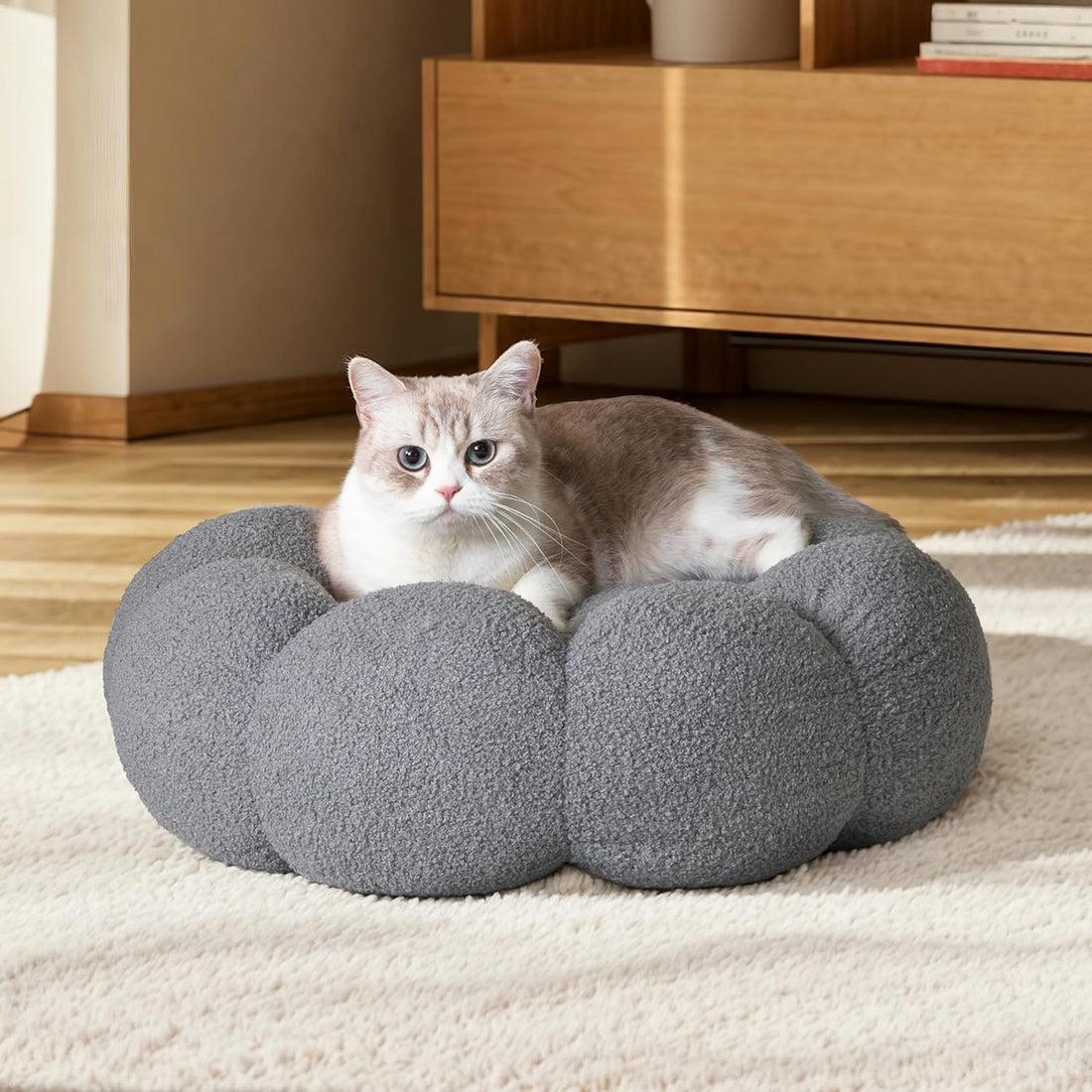 Calming Fluffy Flower Round Pet Bed Non-Slip